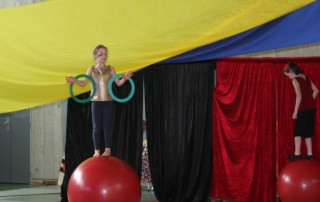 Spectacle de fin d'année 2010 - école de cirque En Piste - Cesson-Sévigné - Rennes Metropole
