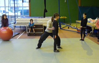 Animation cirque - Marché de Noël de Cesson-Sévigne 2010 - école de cirque En Piste - Cesson-Sévigné - Rennes Metropole