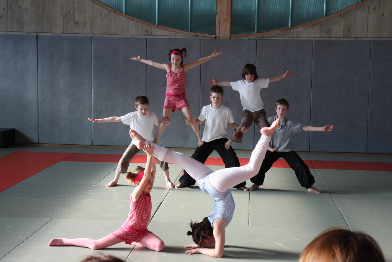 Ateliers cirque à lécole