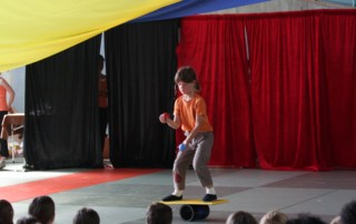 Spectacle de fin d'année 2010 - école de cirque En Piste - Cesson-Sévigné - Rennes Metropole