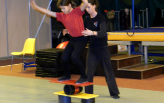 Atelier cirque- Marché de Noël 2011 - école de cirque En Piste - Cesson-Sévigné - Rennes Metropole