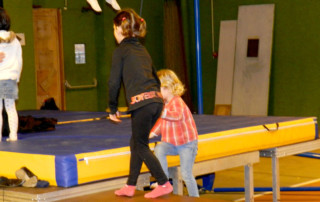 Atelier cirque- Marché de Noël 2011 - école de cirque En Piste - Cesson-Sévigné - Rennes Metropole