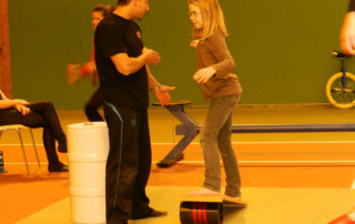 Atelier cirque- Marché de Noël 2011 - école de cirque En Piste - Cesson-Sévigné - Rennes Metropole