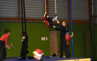 Atelier cirque- Marché de Noël 2011 - école de cirque En Piste - Cesson-Sévigné - Rennes Metropole