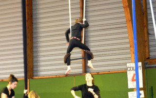 Atelier cirque- Marché de Noël 2011 - école de cirque En Piste - Cesson-Sévigné - Rennes Metropole