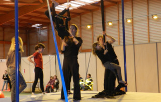 Atelier cirque- Marché de Noël 2011 - école de cirque En Piste - Cesson-Sévigné - Rennes Metropole