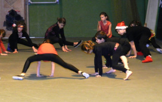 Atelier cirque- Marché de Noël 2011 - école de cirque En Piste - Cesson-Sévigné - Rennes Metropole