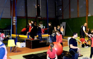 Atelier cirque- Marché de Noël 2011 - école de cirque En Piste - Cesson-Sévigné - Rennes Metropole