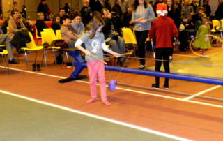 Atelier cirque- Marché de Noël 2011 - école de cirque En Piste - Cesson-Sévigné - Rennes Metropole