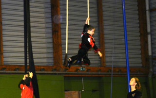 Atelier cirque- Marché de Noël 2011 - école de cirque En Piste - Cesson-Sévigné - Rennes Metropole
