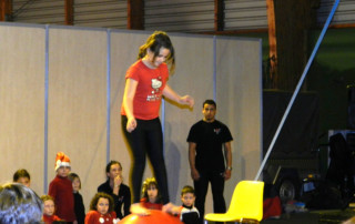 Atelier cirque- Marché de Noël 2011 - école de cirque En Piste - Cesson-Sévigné - Rennes Metropole