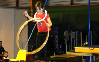 Atelier cirque- Marché de Noël 2011 - école de cirque En Piste - Cesson-Sévigné - Rennes Metropole