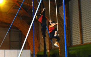 Atelier cirque- Marché de Noël 2011 - école de cirque En Piste - Cesson-Sévigné - Rennes Metropole