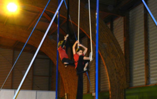 Atelier cirque- Marché de Noël 2011 - école de cirque En Piste - Cesson-Sévigné - Rennes Metropole