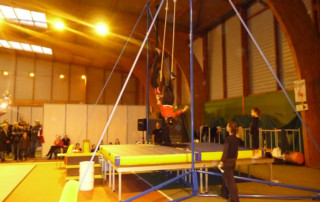 Atelier cirque- Marché de Noël 2011 - école de cirque En Piste - Cesson-Sévigné - Rennes Metropole