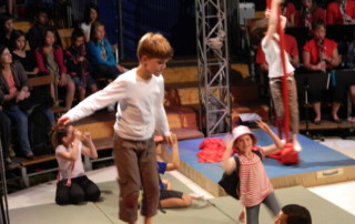 Festival Cirque ou presque 2011 à Noyal sur Vilaine - Ecole de cirque En Piste! Cesson-Sévigné - Rennes Metropole