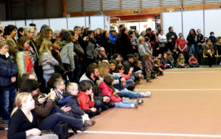 Atelier cirque- Marché de Noël 2011 - école de cirque En Piste - Cesson-Sévigné - Rennes Metropole