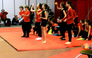 Atelier cirque- Marché de Noël 2011 - école de cirque En Piste - Cesson-Sévigné - Rennes Metropole