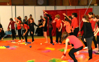 Atelier cirque- Marché de Noël 2011 - école de cirque En Piste - Cesson-Sévigné - Rennes Metropole