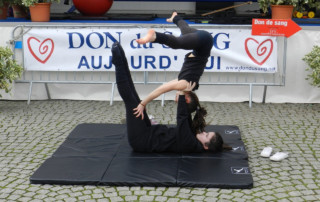 Animation cirque Don du sang 2013 - école de cirque En Piste - Cesson-Sévigné - Rennes Metropole
