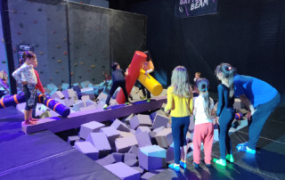 Les élèves d'En Piste s'éclatent au Trampoline Park !