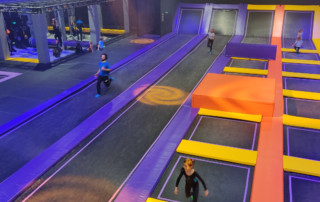 Les élèves d'En Piste s'éclatent au Trampoline Park !