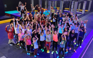 Les élèves d'En Piste s'éclatent au Trampoline Park !